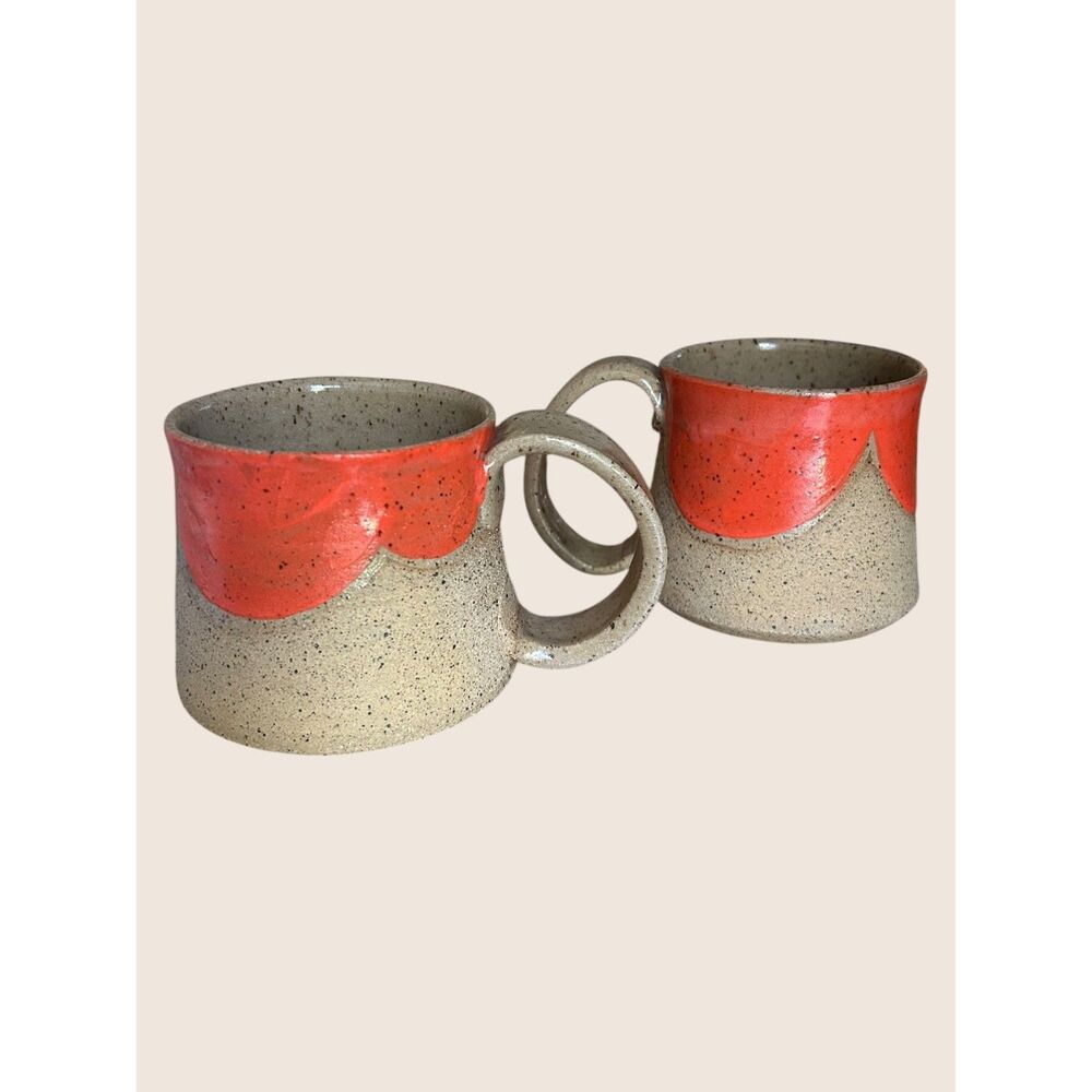 ☕️ SCALLOP VTG STYLE MUGS JENNIFR JOY STUDIOS PORTLAND OREGON ORANGE SET OF 2
